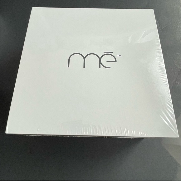 Iluminage Me Sleek Permanent Hair Reduction Device New Sealed - Picture 5 of 6